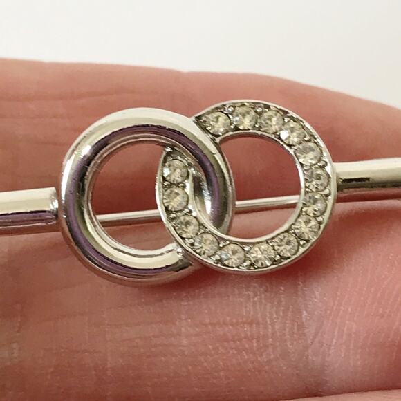 Rare Vintage Crown Trifari Open Double Circle Bar Pin Clear Rhinestone Silver T - Picture 2 of 13